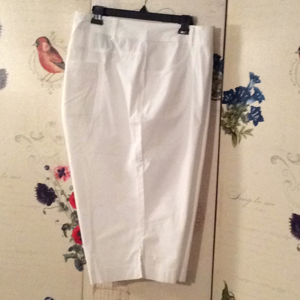Totally Cropped Women’s Capris Lane Bryant